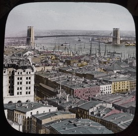 Collection Yvan Soulier. - New-York avec vue sur le port et le pont de Brooklyn. Photo colorisée vers 1910.