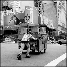 Sisyphe. - Scène de New-York. Time Square. 2007.