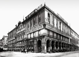 Photos de la Riviera par Jean Gilletta. - NICE. Au Grand Paris, premier grand magasin de lingerie de Nice, vers 1890.  Il fut remplacé par les Galerie Lafayette en 1915.