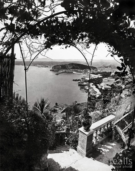 Photos de la Riviera par Jean Gilletta. - Entrée du port, depuis le mont Boron, à Nice, vers 1885.