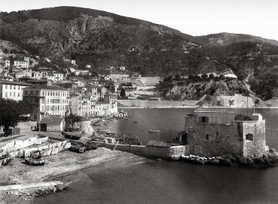 Photos de la Riviera par Jean Gilletta. - VILLEFRANCHE. L'ancien bastion, vers 1890.