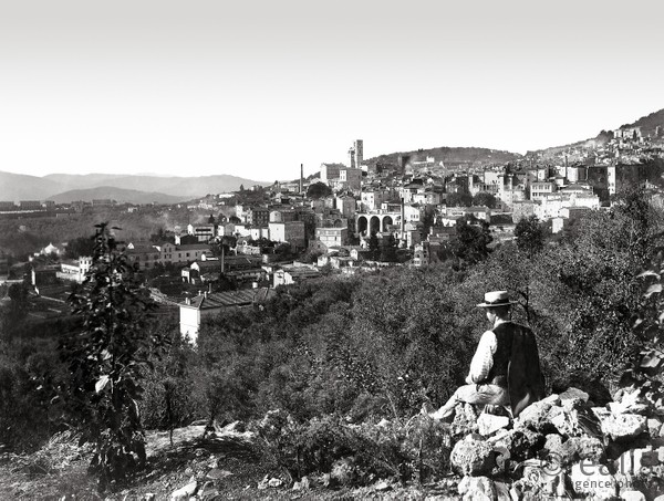 Photos de la Riviera par Jean Gilletta. - GRASSE. Vue générale de l'est, vers 1905.