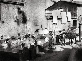 Photos de la Riviera par Jean Gilletta. - GRASSE. Le lavoir de la Basse-Foux, vers 1885.