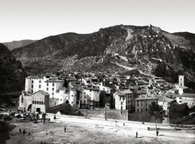 Photos de la Riviera par Jean Gilletta. - ENTREVAUX, vers 1900.