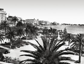 Photos de la Riviera par Jean Gilletta. - CANNES. La Croisette, vers 1930.