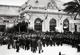 Photos de la Riviera par Jean Gilletta. - NICE. Gare P.L.M., arrivée du président de la République, Émile Loubet, le 9 avril 1901.