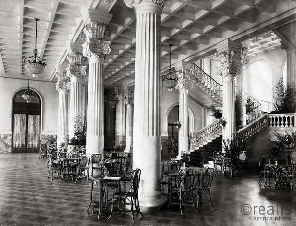 Photos de la Riviera par Jean Gilletta. - NICE. Hôtel Regina, 1897 à 1899.