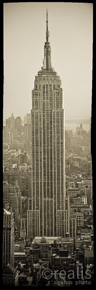 Empire State Building vu depuis le Rockfeller center- Manhattan - New-york - Etats-Unis - Février 2008
