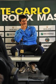 Novak Djokovic en conférence de presse après la finale du 19 avril 2009