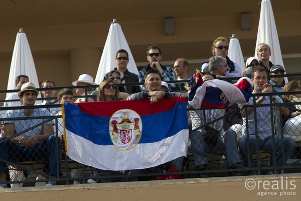 Ambiance sur le court central lors du quart de finale Djokovic/Nalbandian, vendredi 16 avril 2010.