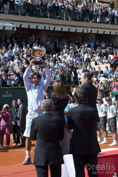 Finale du Monte-Carlo Rolex Masters 2010, dimanche 18 avril 2010. Vainqueur Rafael Nadal (ESP), face à Fernando Verdasco (ESP). Remiose des prix par Mme Elizabeth-Ann De Massy et S.A.S. le Prince Albert II de Monaco.
