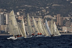 Primo Cup 2007 - La Primo Cup - Trophée Crédit Suisse avec au total, 230 bateaux et plus de 1000 équipiers de dix-sept nationalités, dont la présence importante de navigateurs américains : 50 d’entre eux ont traversé l’Atlantique pour disputer la Classique organisée en baie de Monaco avec le Yacht Club de Monaco. (9, 10 et 11 Février 2007)