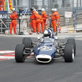 Grand Prix Historique 2010 de Monaco, Samedi 1er Mai, Série D. Voiture N°22 Derossi François sur Chevron B17 de 1970.