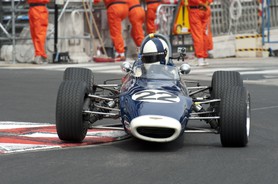 Grand Prix Historique 2010 de Monaco, Samedi 1er Mai, Série D. Voiture N°22 Derossi François sur Chevron B17 de 1970.