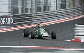 Grand Prix Historique 2010 de Monaco, Samedi 1er Mai, Série D. Voiture N°20 Gendre Michel sur Brabham BT21 de 1967.