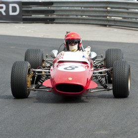 Grand Prix Historique 2010 de Monaco, Samedi 1er Mai, Série D. Voiture N°8 concurrent Guittard Jean conducteur "John of B" sur Tecno F3 de 1968.