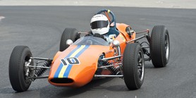 Grand Prix Historique 2010 de Monaco, Samedi 1er Mai, Série D. Voiture N°10 Drake Christopher sur Spider F3 de 1965.