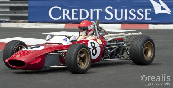 Grand Prix Historique 2010 de Monaco, Samedi 1er Mai, Série D. Voiture N°8 concurrent Guittard Jean conducteur "John of B" sur Tecno F3 de 1968.