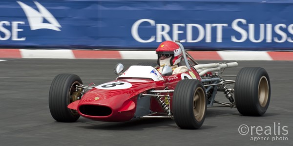 Grand Prix Historique 2010 de Monaco, Samedi 1er Mai, Série D. Voiture N°8 concurrent Guittard Jean conducteur "John of B" sur Tecno F3 de 1968.