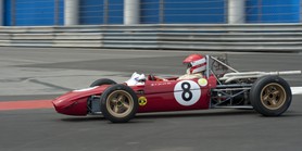 Grand Prix Historique 2010 de Monaco, Samedi 1er Mai, Série D. Voiture N°8 concurrent Guittard Jean conducteur "John of B" sur Tecno F3 de 1968.