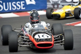Grand Prix Historique 2010 de Monaco, Samedi 1er Mai, Série D. Voiture N°16 Wilkinson Stephen sur Brabham BT21B de 1968.