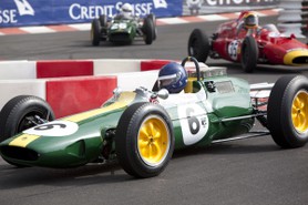Grand Prix Historique 2010 de Monaco, Samedi 1er Mai, Série E. Voiture N°6 concurrent Classic Team Lotus conducteur Middlehurst Andy sur Lotus  25/33 de 1965.