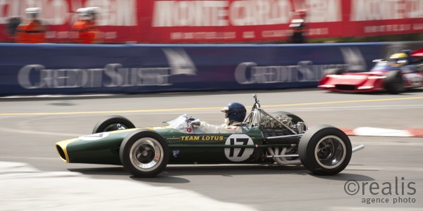 Grand Prix Historique 2010 de Monaco, Samedi 1er Mai, Série F. Voiture N°17 Mac Allister Chris sur Lotus 49 de 1967.
