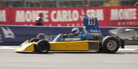 Grand Prix Historique 2010 de Monaco, Samedi 1er Mai, Série F. Voiture N°19 Beaumont Andrew sur Surtees TS16 de 1974.