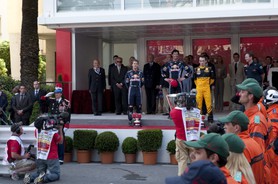 68e Grand Prix de Monaco, 13-16 mai 2010. Podium. Vainqueur Mark Webber, second Sebastian Vettel, Troisième Robert Kubica en présence de S.A.S. Le Prince Albert ll De Monaco.