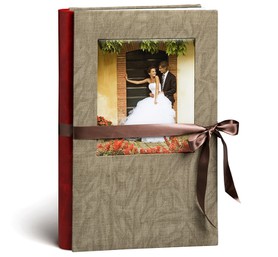 FRONT: Canvas Gray
BACK: Canvas Gray
SPINE: Leather
FINISHING (included): Vertical Photo
DECORATION (optional): Ribbon
GILDING (optional): Gold, Silver
FLYLEAF: Black
SUITCASE: Brown