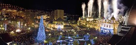 Place du casino de Monte-Carlo - Cette photographie originale est disponible dans des formats correspondant à des dimensions de cadres standards (jusqu'au 50x100cm). Le tirage peut ainsi être directement encadré.
Les grands formats sont destinés à être contre-collés.