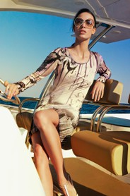 Model: Ana Filipa. Habillement et accesoires haute couture: Monte-Carlo Forever.