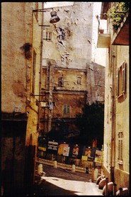 Face à des Murs - Série réalisée dans les ruelles du vieux Nice en 1997.