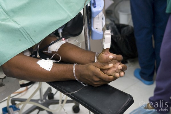 ostéosynthèse - hôpital de la trinité, médecins sans frontières, port au prince, haïti